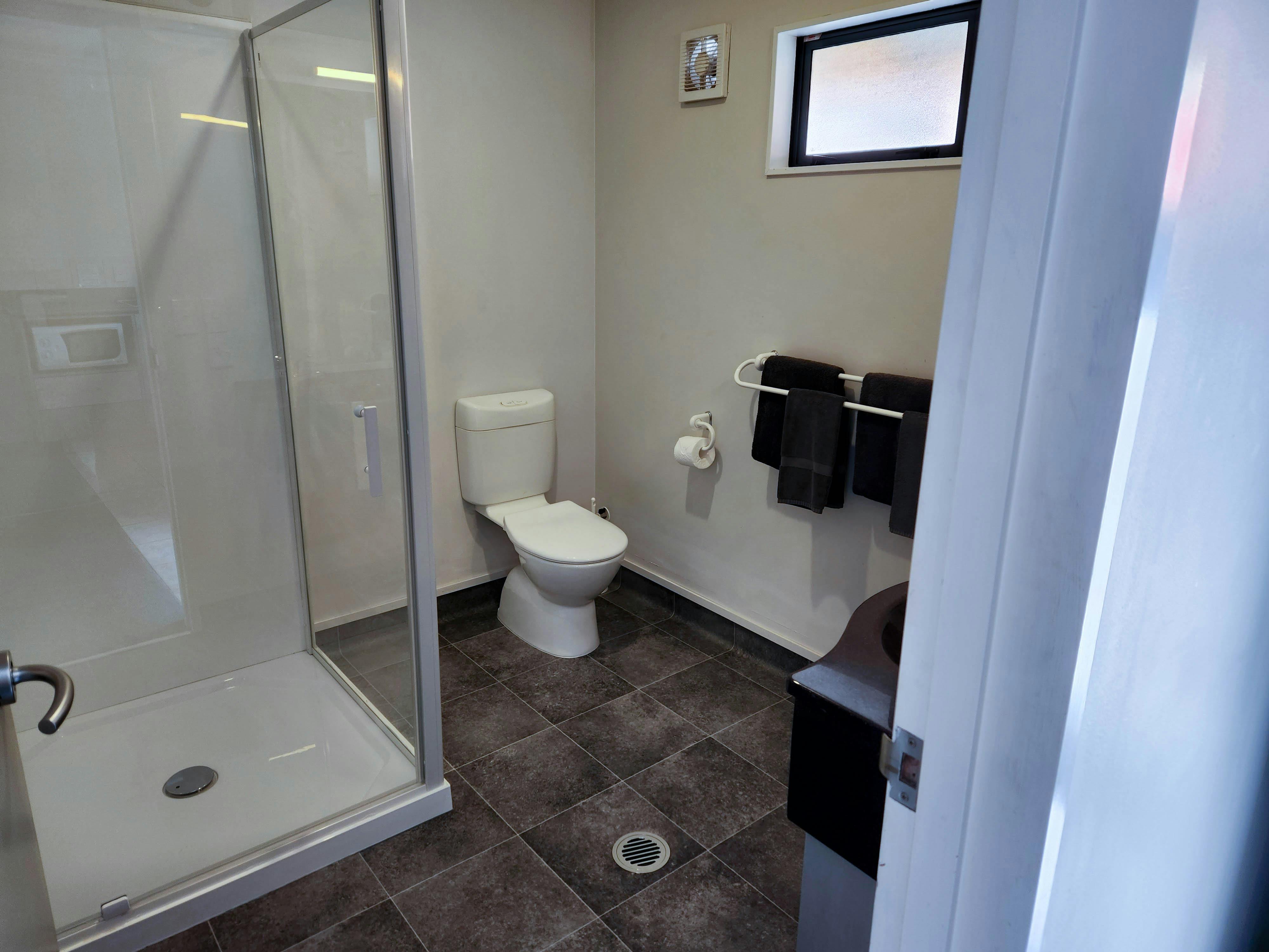 One bedroom +single bathroom